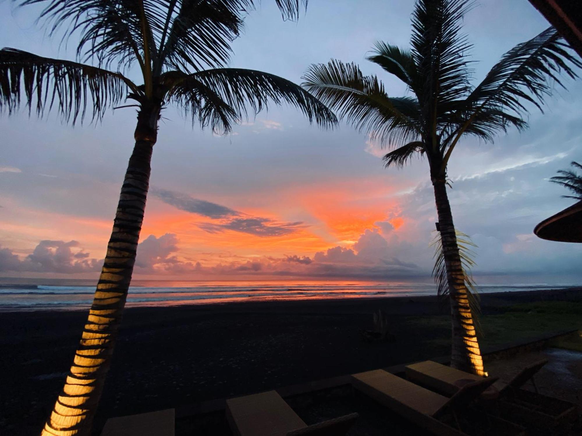 Wide Sands Beach Retreat Pulukan Exterior photo