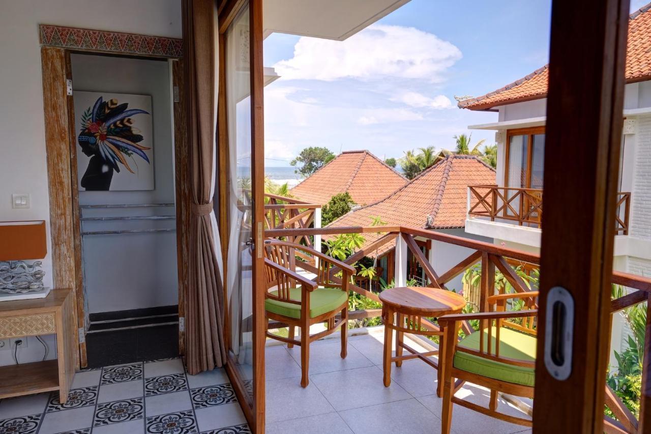 Wide Sands Beach Retreat Pulukan Exterior photo
